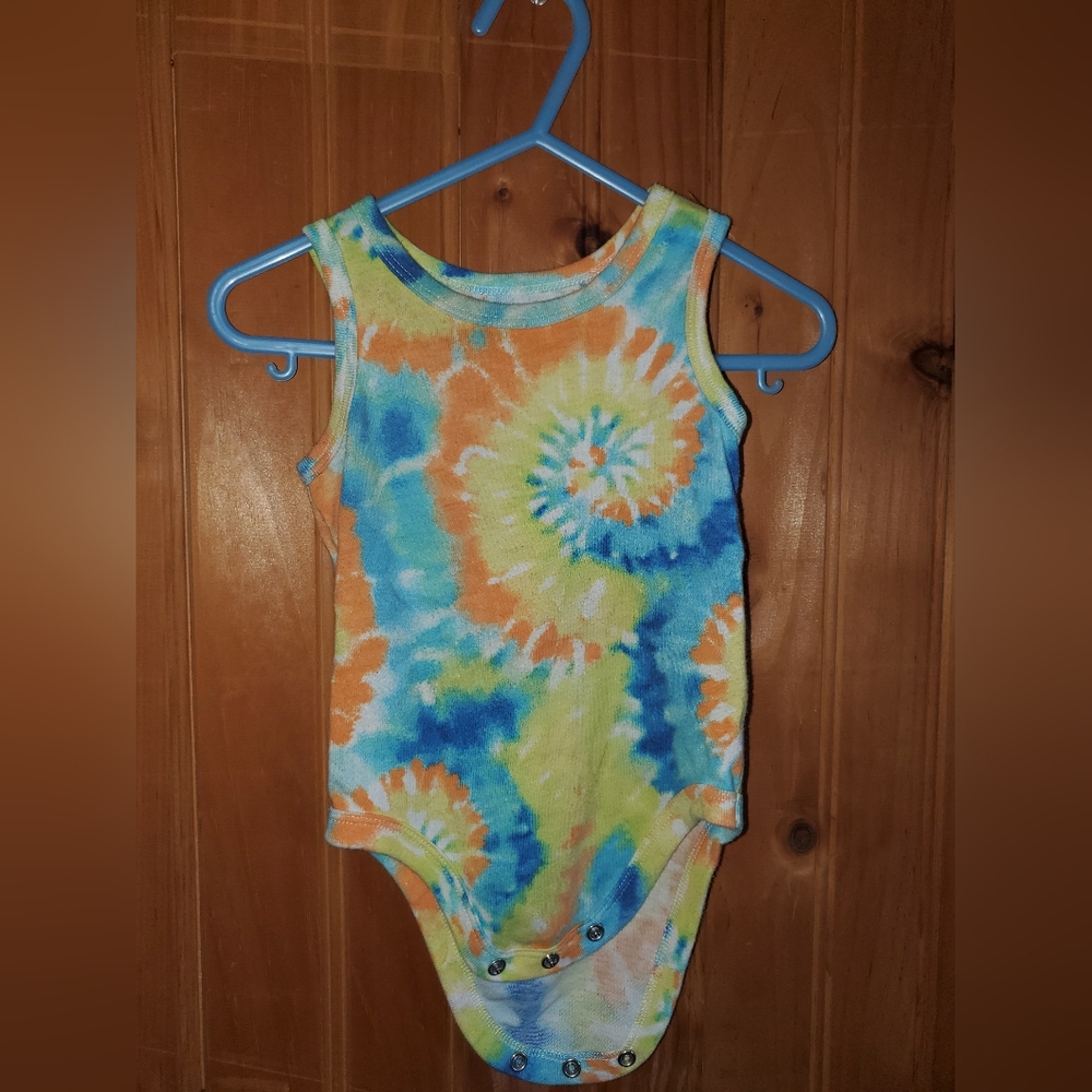 Baby Boy's tie dye onsie & tan shorts
